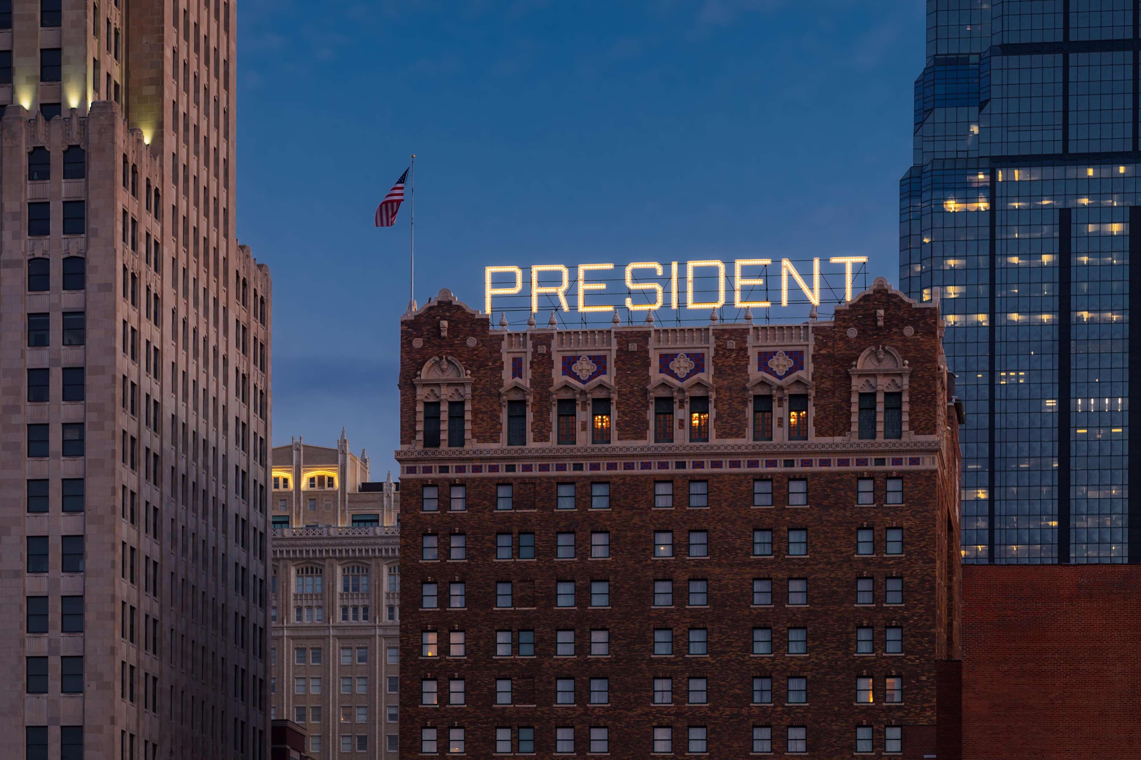 Hilton President Kansas City Exterior photo